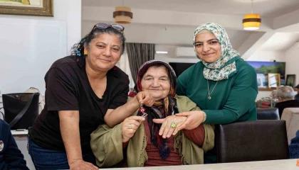 Manavgatta huzurevi sakinlerine yönelik el sanatları etkinliği düzenlendi