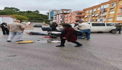 Manavgatta kamyonetle çarpışan motosikletin sürücüsü yaralandı