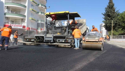 Mersin Büyükşehir Belediyesi Mezitli Yeni Mahalle yolunu yeniledi