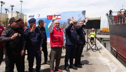 Mersin Limanından Lübnana 730 tonluk insani yardım yola çıktı