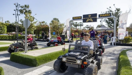 Mersinde 23 Nisan coşkusu bilimden doğaya taştı