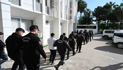 Mersinde dolandırıcılık şebekesi çökertildi: 100 milyonluk para trafiği ortaya çıktı