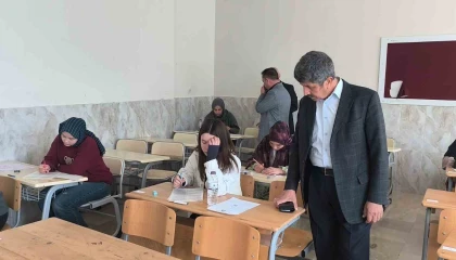 Mersinde gençler umre ödüllü bilgi yarışmasında buluştu