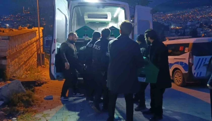 Metruk binada erkek cesedi bulundu