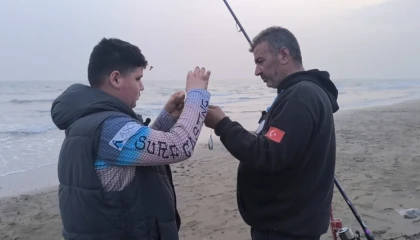 Oltalar, birincilik için denize atıldı