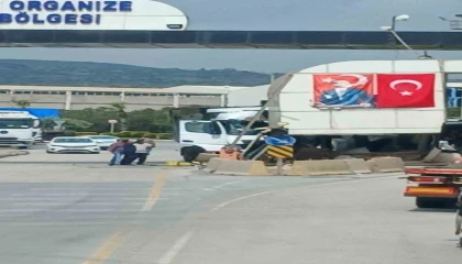 Osmaniyede kontrolden çıkan tır gişeye çarptı: 1 yaralı