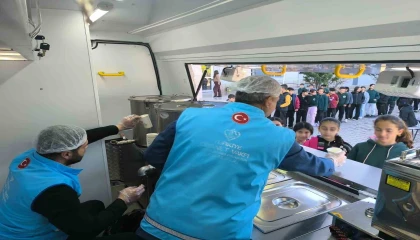 Osmaniyede öğrencilere sıcak çorba ikramı
