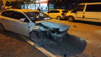 Park halindeki araçları hurdaya çevirdi, 3.41 promil alkollü çıktı