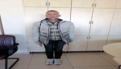 Pes dedirten dolandırıcılık: Topladığı ürünleri seyyar tezgahta sattı