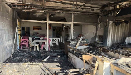 Serikte balıkçı dükkanı çıkan yangında kullanılamaz hale geldi