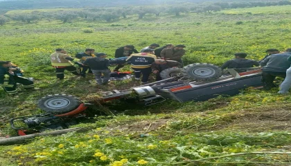 Takla atan patpatın sürücüsü yaralandı