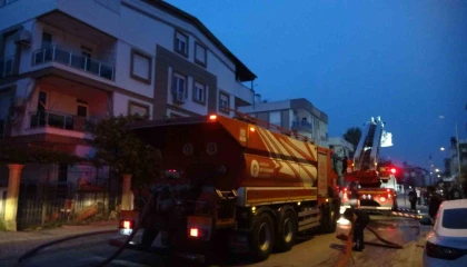 Teras katında çıkan yangın korkuttu