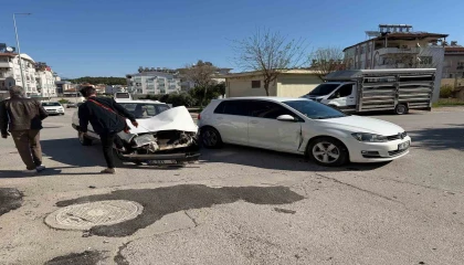 Trafik kazası ucuz atlatıldı, ehliyetini yenilemeyen sürücüye ceza yağdı