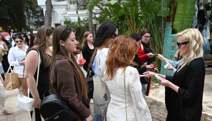 Ukraynadan gelen 100 seyahat acentesi yetkilisi Kemer turizmi hakkında bilgi aldı