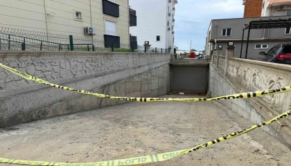 Yolu kısaltmak isterken apartman boşluğuna düşerek hayatını kaybetti