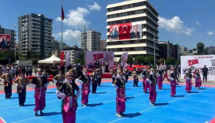 Adanada 19 Mayıs Gençlik ve Spor Bayramı kutlandı