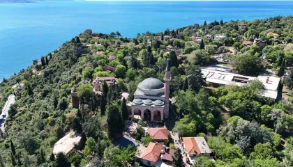 Alanya Kalesindeki 800 yıllık miras turist akınına uğruyor