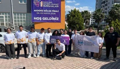 ALKÜlü genç tiyatrocular bölge finallerinde şampiyon olup yarı finale yükseldi