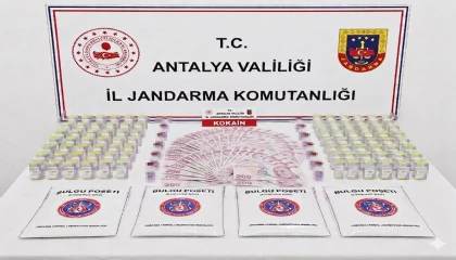 Antalyada turistlere uyuşturucu satan 15 kişi tutuklandı