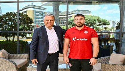 Başkan Uysaldan güreş takımına moral ziyareti