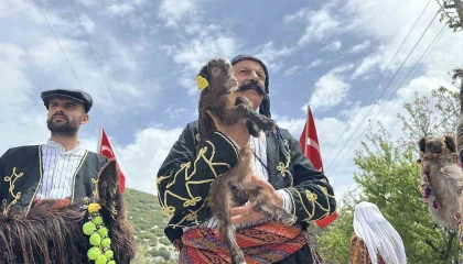 Burdurda temsili Yörük Göçü, renkli görüntülere sahne oldu