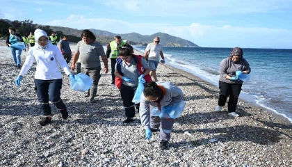 Çıralıda sahil temizliği yapıldı