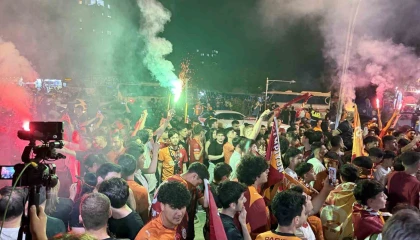 Galatasarayın şampiyonluğu Adanada coşkuyla kutlandı