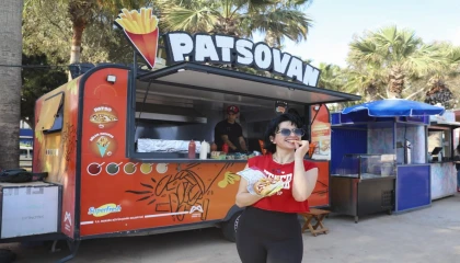 Gastrokaravanlar Mersin sahiline lezzet kattı