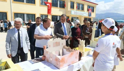 Genç kâşifler Mutta sahne aldı: 19 proje ilgi gördü