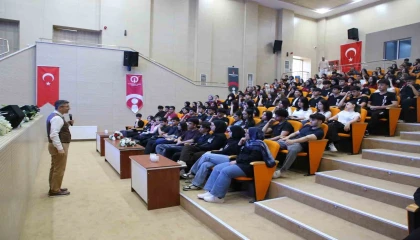 HBB öğrencileri sınavda sürecinde yalnız bırakmıyor