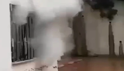 Kahramanmaraşta ev yangını: Mahsur kalan 3 kişiyi itfaiye kurtardı
