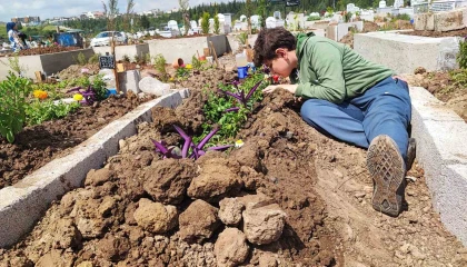 Kalp krizi vakasına giden ambulansın anahtarı kayboldu, çağrılan ikinci ambulansla götürüldüğü hastanede öldü