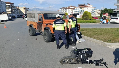 Kazadan yaralı kurtulan sürücüye araca plaka takmamaktan 46 bin TL ceza