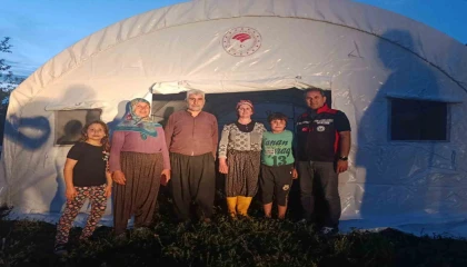 Kozanda selden etkilenen vatandaşların yaraları sarılıyor