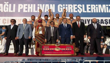 Manavgatta başpehlivanlık kemeri Feyzullah Aktürkün