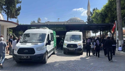 Mersindeki vahşette hayatını kaybedenler son yolculuğuna uğurlanıyor