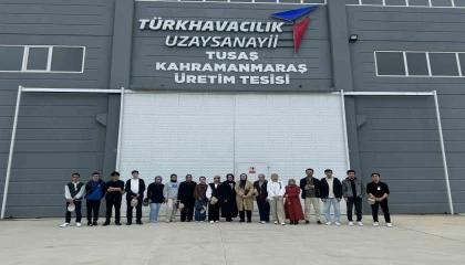 Milli teknoloji hamlesi gençlere yerinde anlatıldı