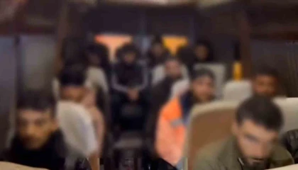 Minibüs dolusu göçmen yakalandı, 3 organizatör tutuklandı