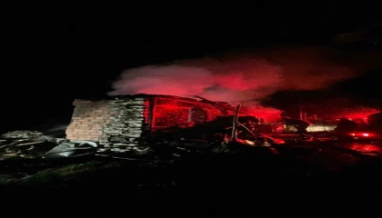 Müstakil evde çıkan yangında yaşlı kadın yaralandı