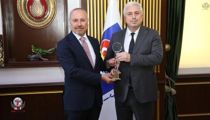 ÖKTEM’E EĞİTİMDE BAŞARI ÖDÜLÜ