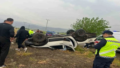 Osmaniyede kontrolden çıkan otomobil tarlaya devrildi: 1 yaralı