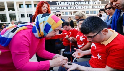 Özel bireyler bir günlüğüne asker oldu