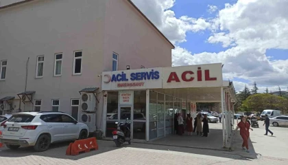 Polis memuru eşini ayaklarından vurdu