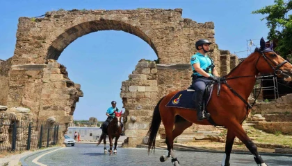Side Antik Kentinde Atlı Jandarma Timleri göreve başladı