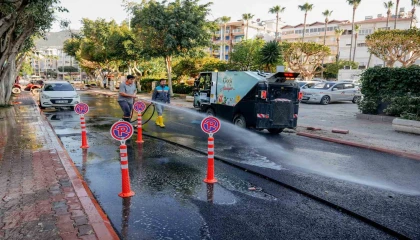 Temizlik işleri ekipleri Alanyayı bayrama hazırlıyor