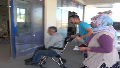 Tosunun darbesiyle yaralanan vatandaşın bacağına 60 dikiş atıldı