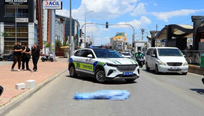 Yolun karşısına geçmek isteyen 13 yaşındaki çocuk kazada hayatını kaybetti