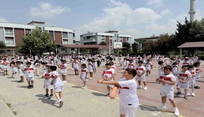 Yüzlerce öğrencinin 10 numara davetine Arda Gülerden cevap geldi