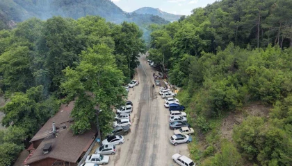 Adana Kozanda mesire alanları doldu, mangal dumanları gökyüzüne yükseldi