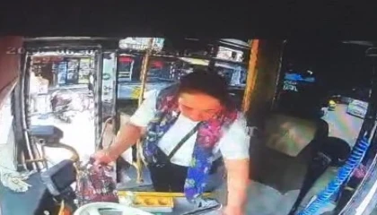 Adanada otobüs şoförünün parasını çalıp kaçtı